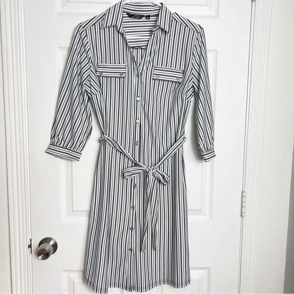 mlle gabrielle shirt dress KALINDA- Plus Size Printed Frill V Neck Button Down Dress